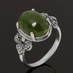 Кольцо нефрит зеленый Россия (серебро 925 пр. оксидир.) размер 17,5