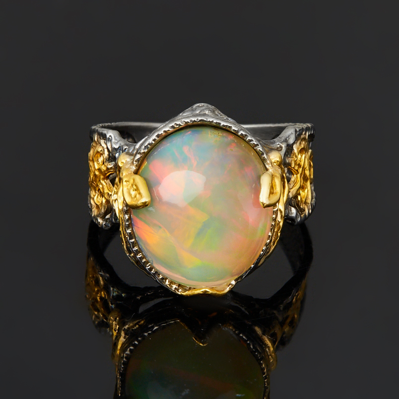 Кольцо опал благородный белый Эфиопия (серебро 925 пр. позолота, родир. черн.) размер 18