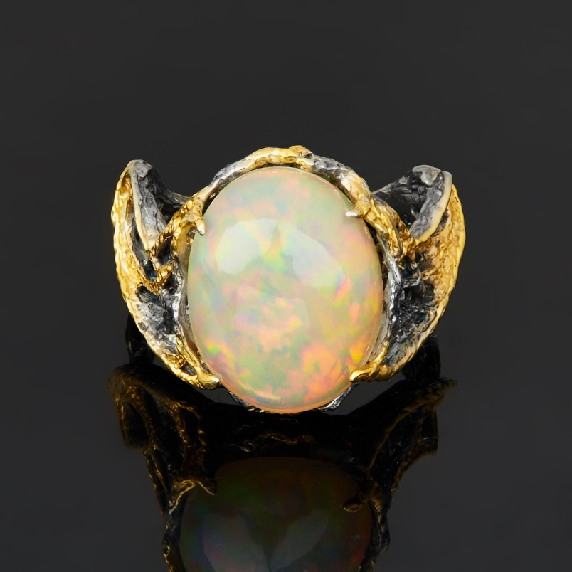 Кольцо опал благородный белый Эфиопия (серебро 925 пр. позолота, родир. черн.) размер 19