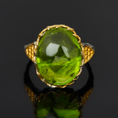 Кольцо хризолит США (серебро 925 пр. позолота, родир. черн.) размер 18