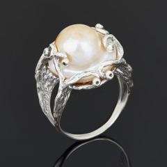 Кольцо жемчуг персиковый мабэ (дублет) Гонконг (серебро 925 пр. оксидир.) размер 19