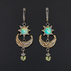 Серьги опал благородный белый Эфиопия (серебро 925 пр. позолота, родир. черн.)