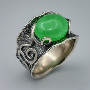 Кольцо жадеит Россия (серебро 925 пр. оксидир.) размер 18