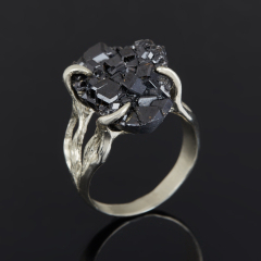 Кольцо гранат меланит Казахстан (нейзильбер) размер 18