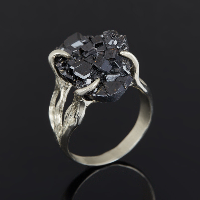 Кольцо гранат меланит Казахстан (нейзильбер) размер 18