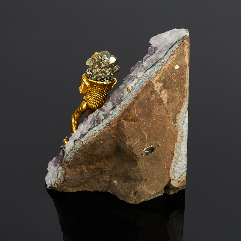 Минералогическая композиция микс аметист, пирит (биж. сплав позолота) 10-12 см