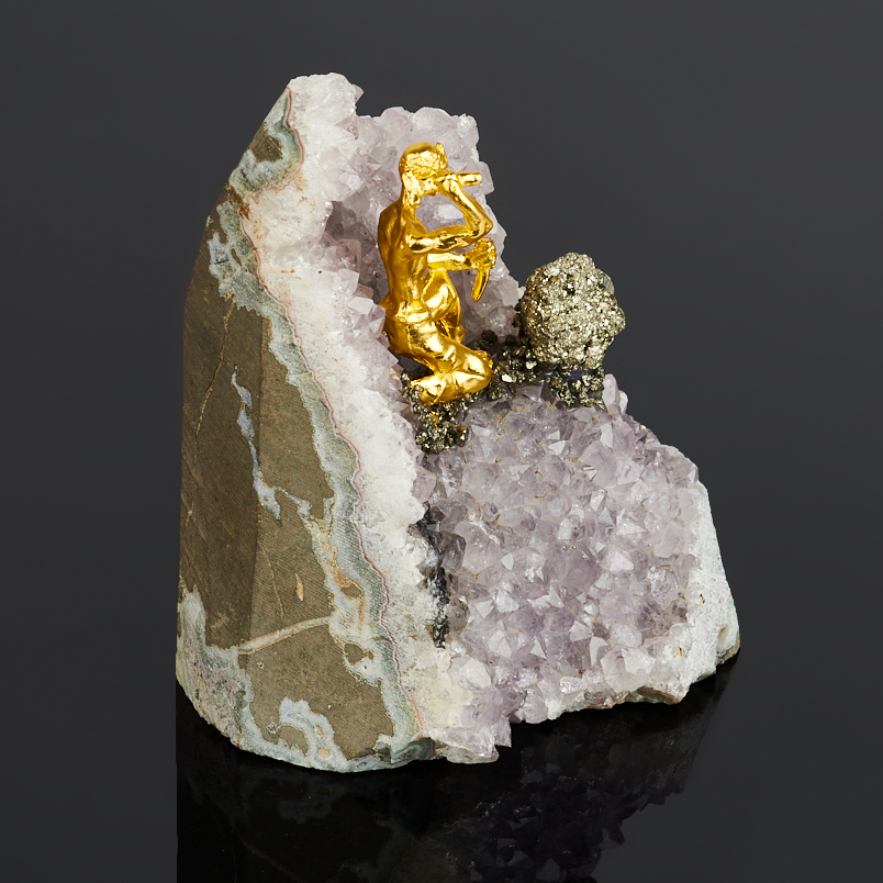 Минералогическая композиция микс аметист, пирит (биж. сплав позолота) 10-12 см