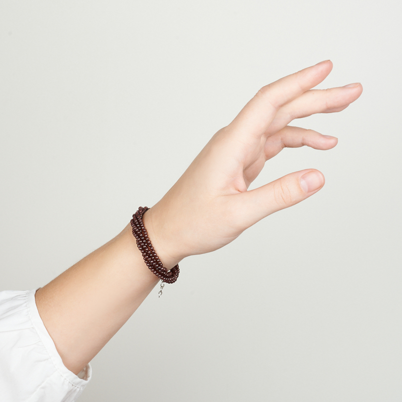 Браслет гранат альмандин Индия (сталь хир.) 2 мм 18 см (+3 см)