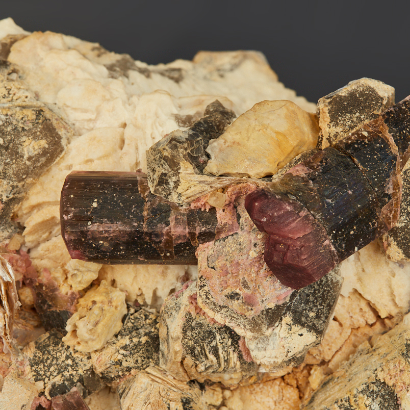 Друза турмалин розовый (рубеллит), раухтопаз Россия (16-20 см)