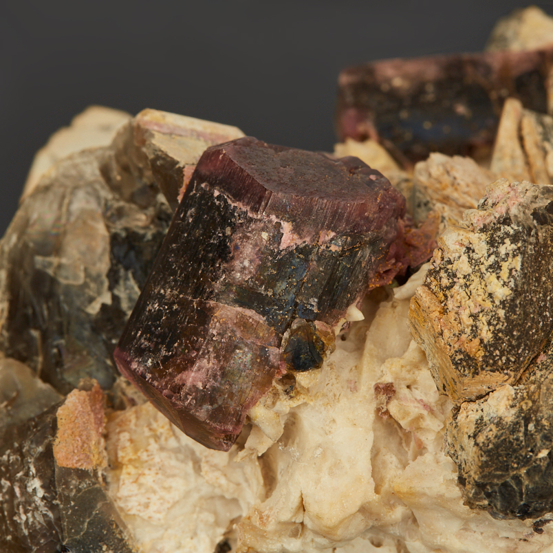 Друза турмалин розовый (рубеллит), раухтопаз Россия (16-20 см)