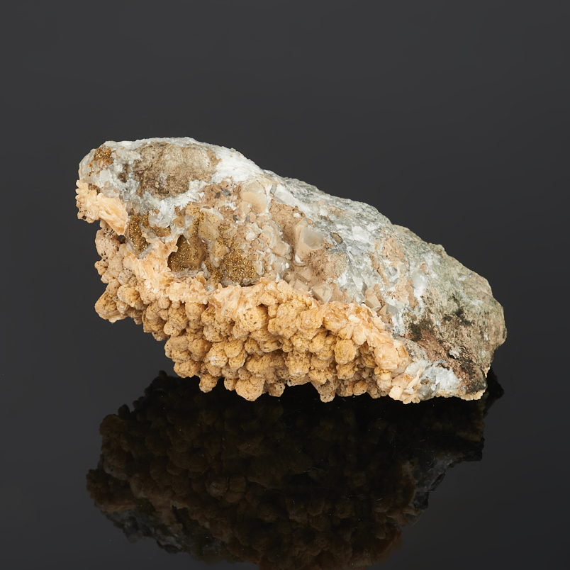 Образец микс гейландит, кальцит, пирит (12-16 см)