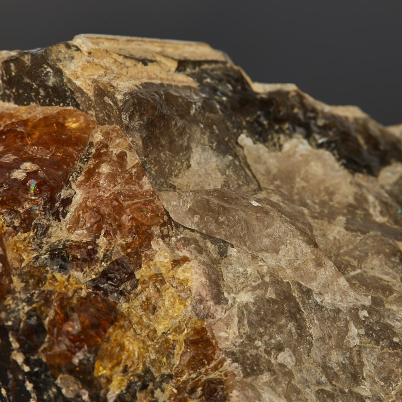 Образец турмалин полихромный Россия (в породе) (12-16&nbsp;см)