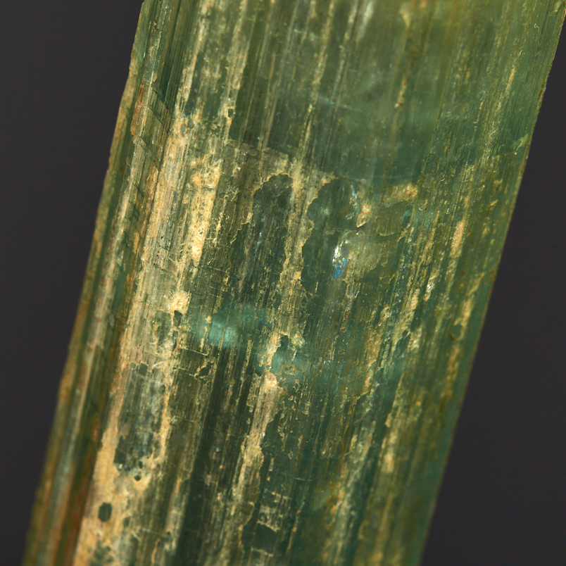 Кристалл аквамарин Россия (ограненный) (7-12 см)