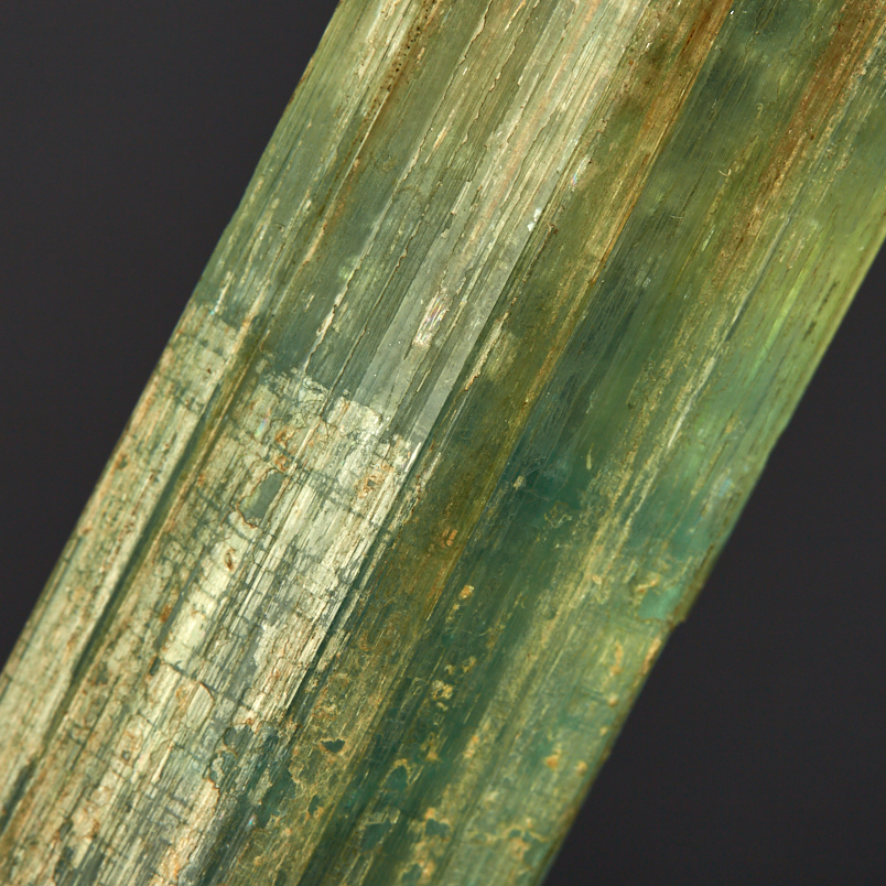 Кристалл аквамарин Россия (ограненный) (7-12 см)