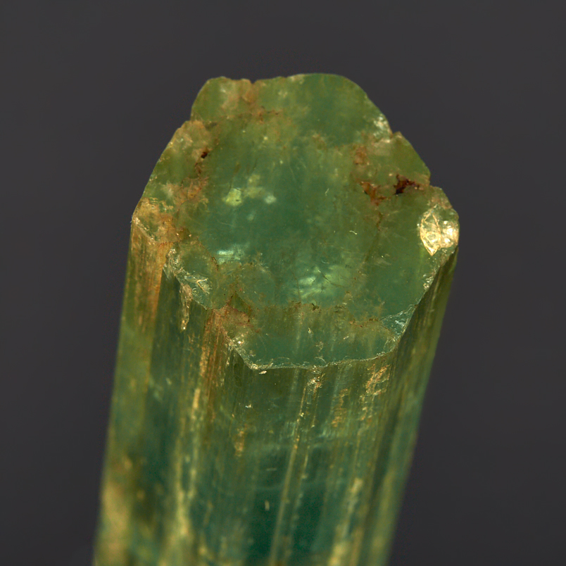 Кристалл аквамарин Россия (ограненный) (7-12 см)