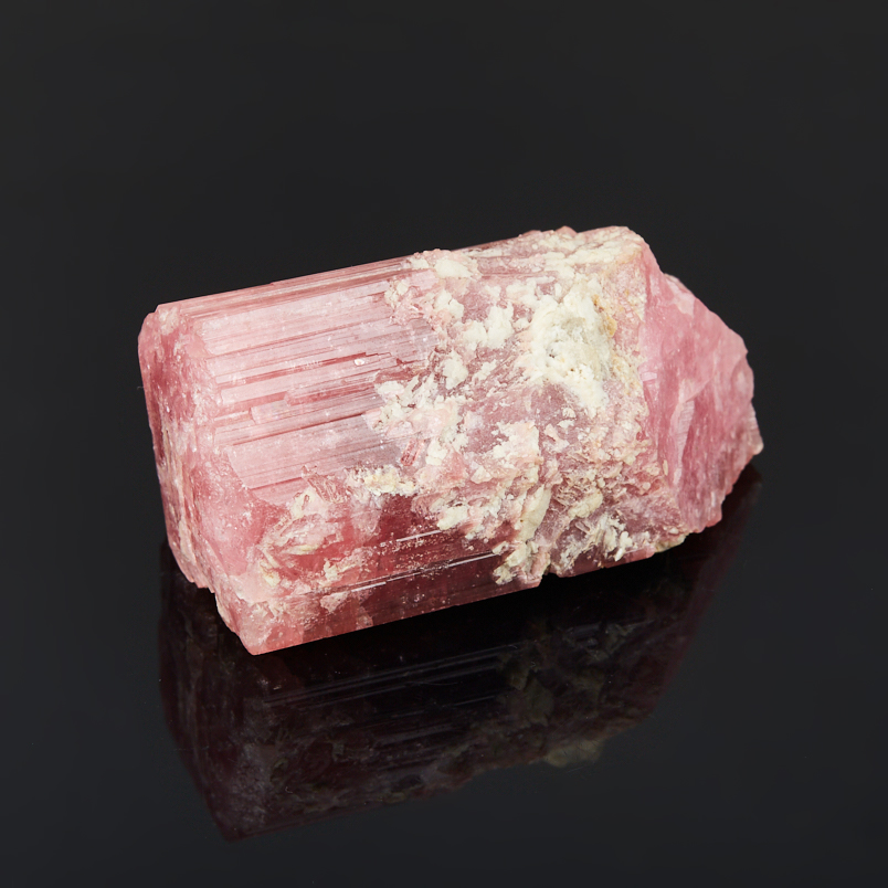 Кристалл турмалин розовый (рубеллит) Россия (4-7 см)