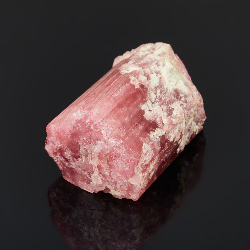 Кристалл турмалин розовый (рубеллит) Россия (4-7 см)