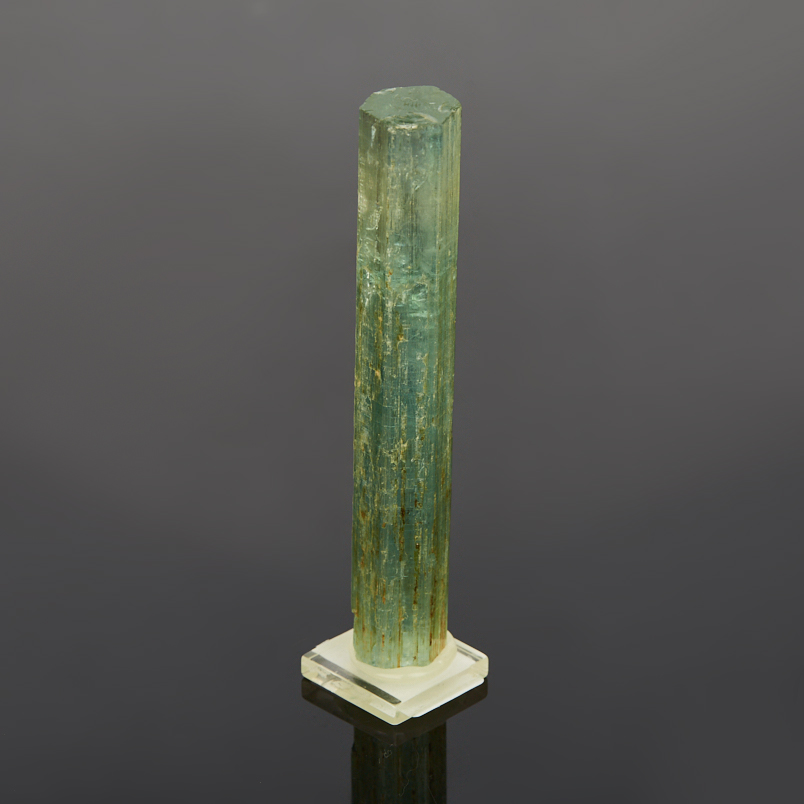 Кристалл аквамарин Россия (ограненный) (7-12 см)