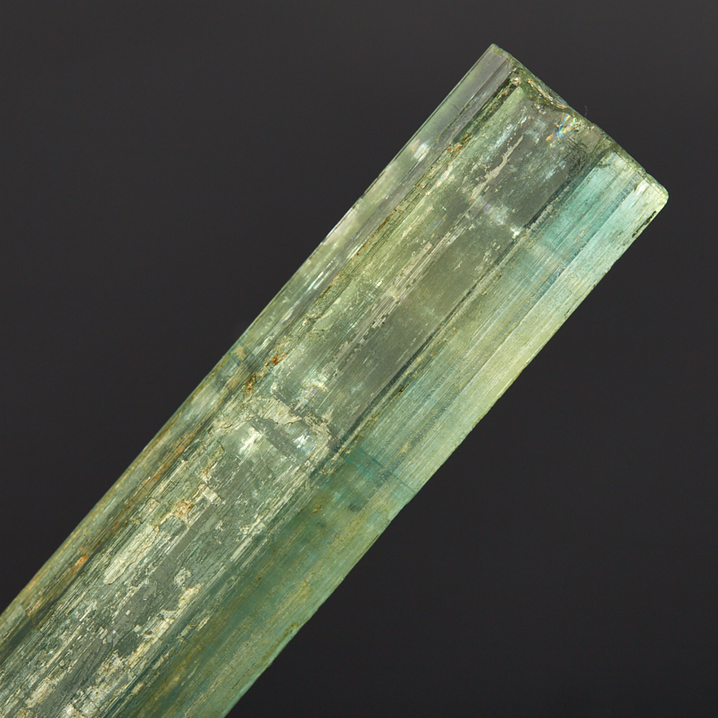 Кристалл аквамарин Россия (ограненный) (7-12 см)