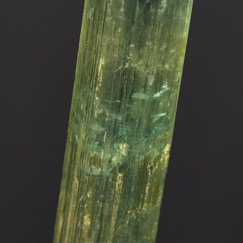 Кристалл аквамарин Россия (ограненный) (7-12 см)