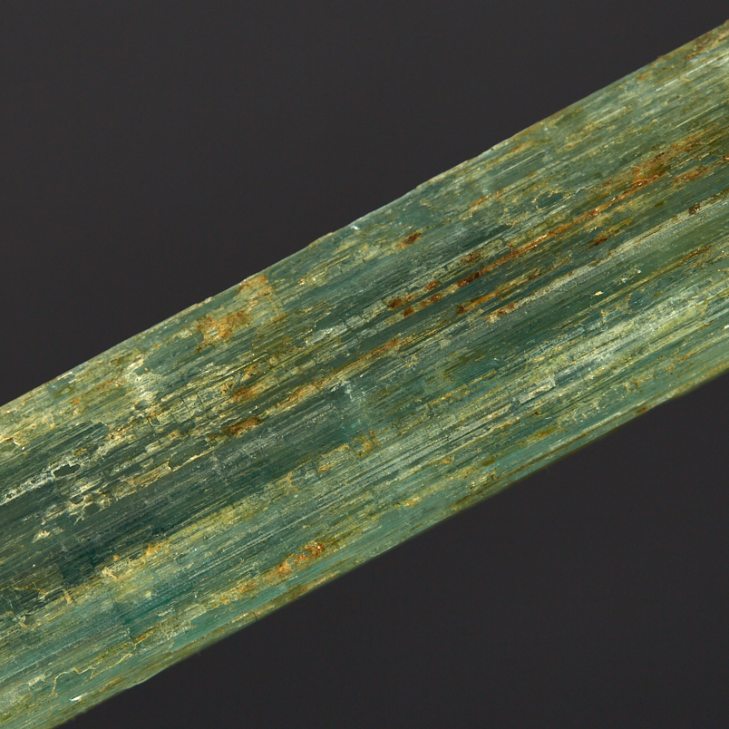 Кристалл аквамарин Россия (ограненный) (7-12 см)