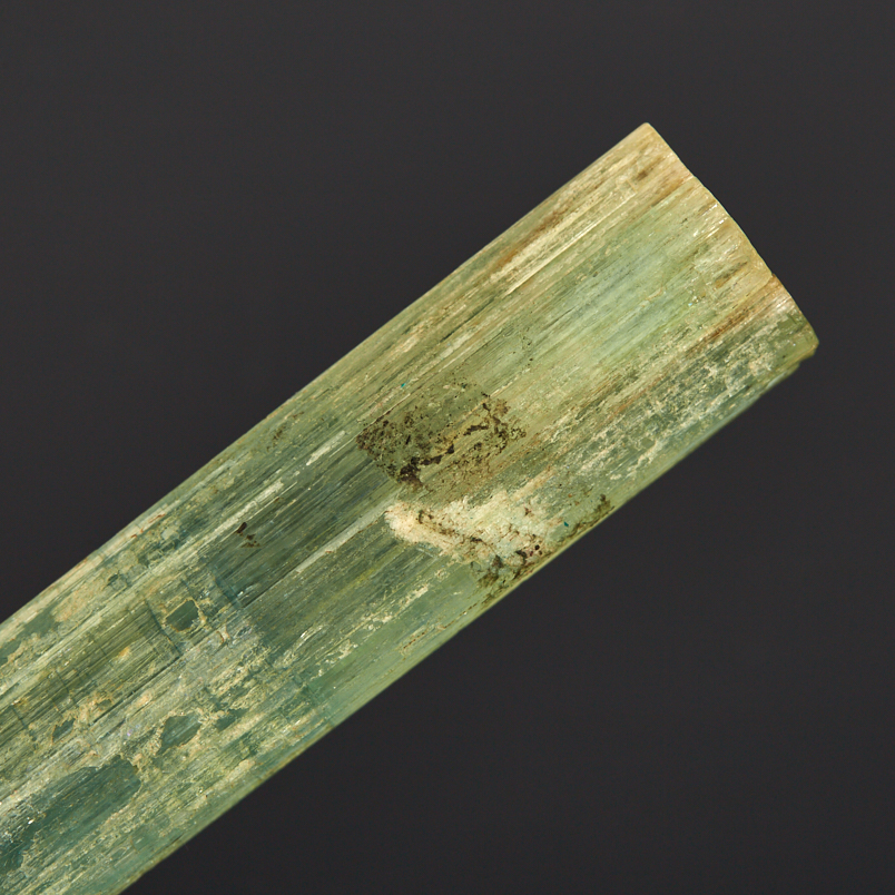 Кристалл аквамарин Россия (ограненный) (7-12 см)