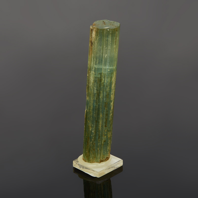 Кристалл аквамарин Россия (ограненный) (7-12 см)