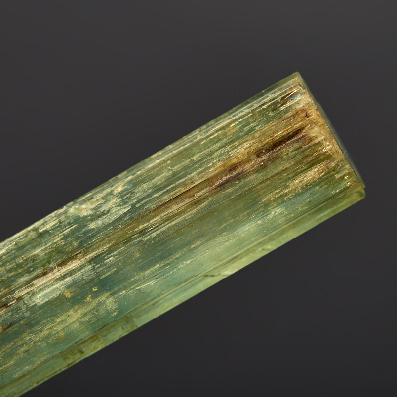 Кристалл аквамарин Россия (ограненный) (7-12 см)