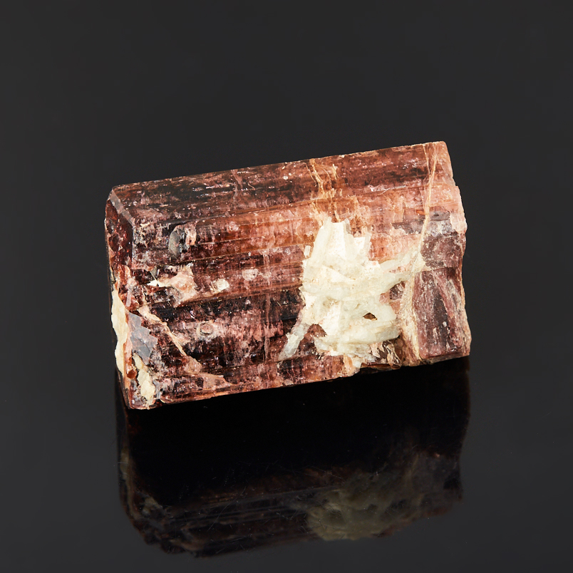 Кристалл турмалин розовый (рубеллит) Россия (4-7 см)