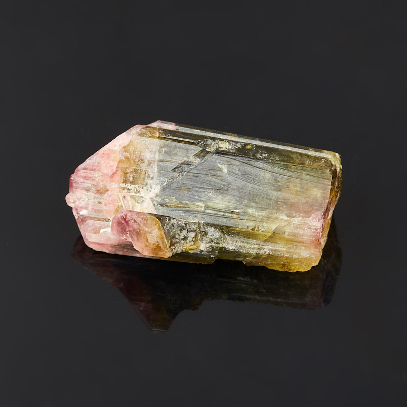 Кристалл турмалин полихромный Россия (3-4 см)