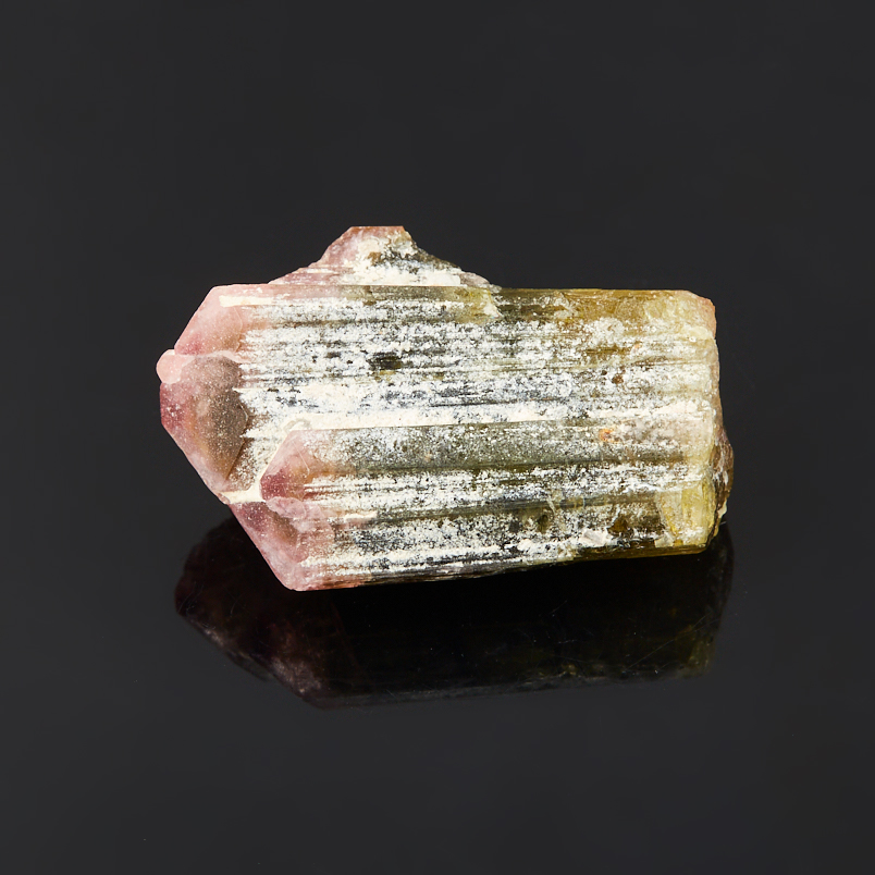 Кристалл турмалин полихромный Россия (3-4 см)