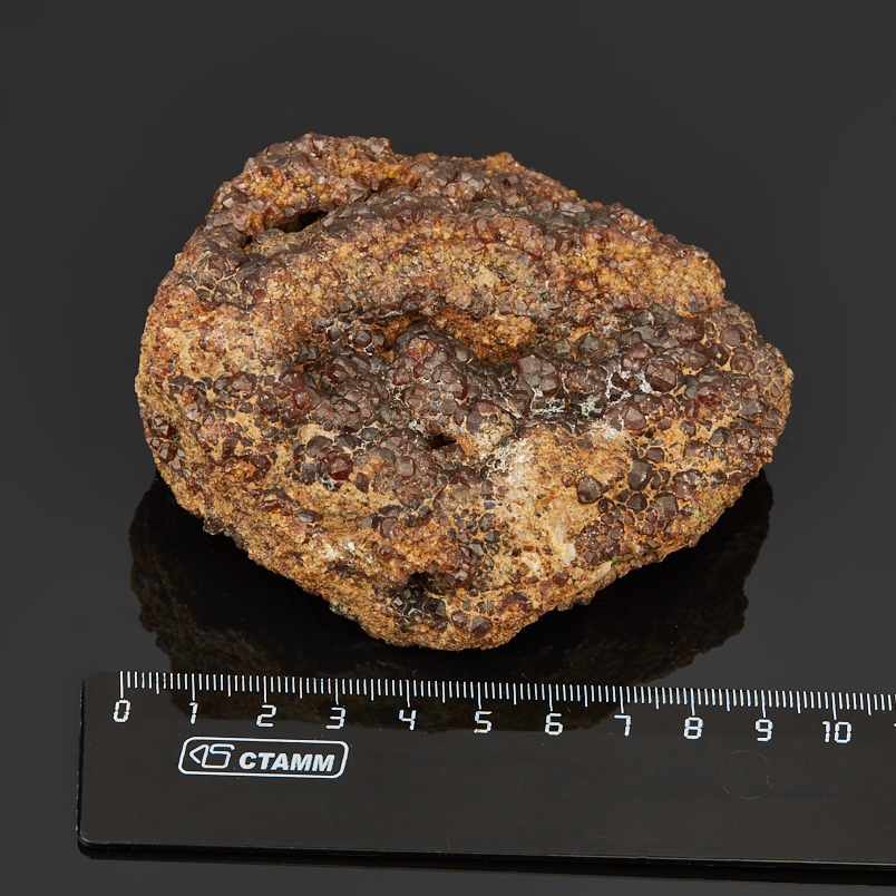 Друза гранат андрадит Россия (7-12&nbsp;см)