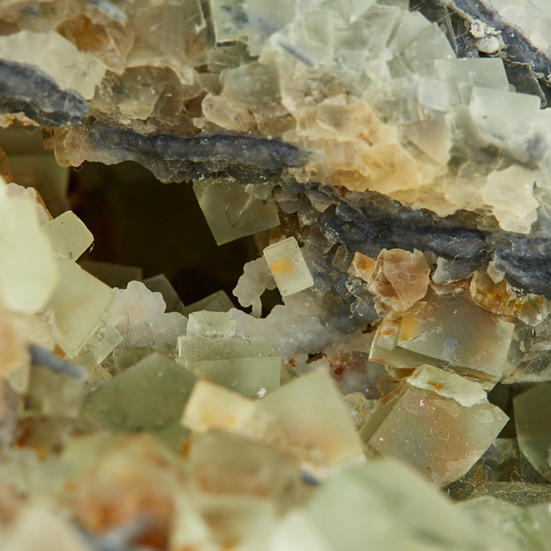 Друза флюорит Китай 9-12&nbsp;см