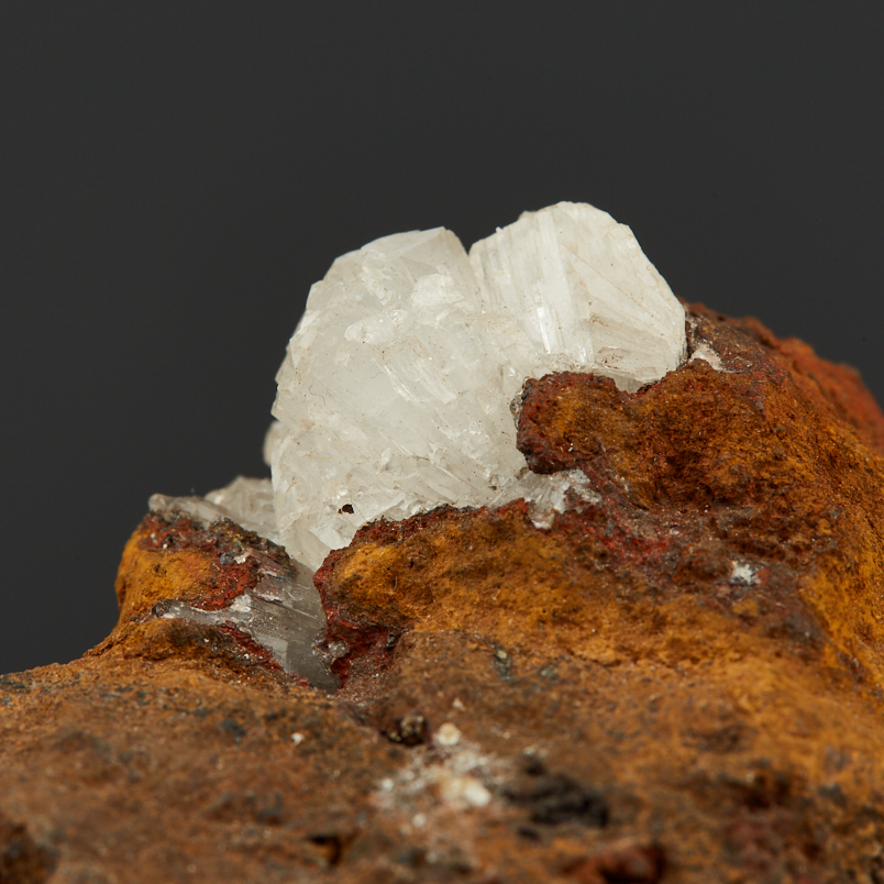 Образец гемиморфит Мексика 5-7&nbsp;см (на подставке)