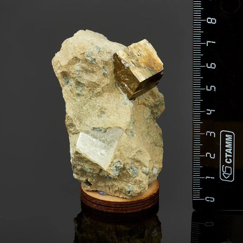 Образец пирит Испания (в породе) (7-12&nbsp;см)