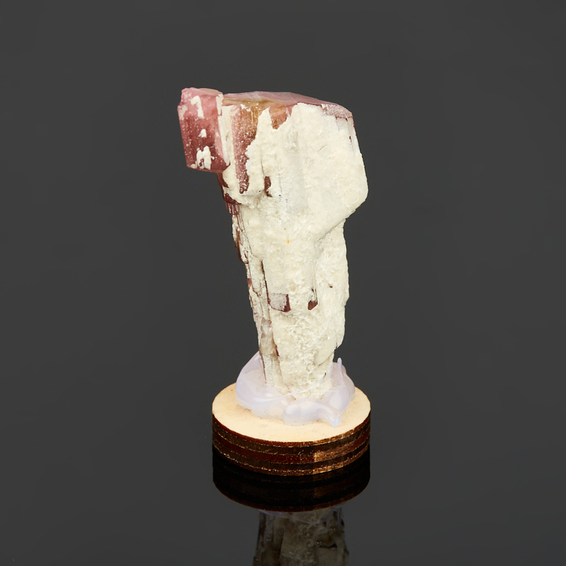Кристалл турмалин розовый (рубеллит) Россия (4-7&nbsp;см) (на подставке)