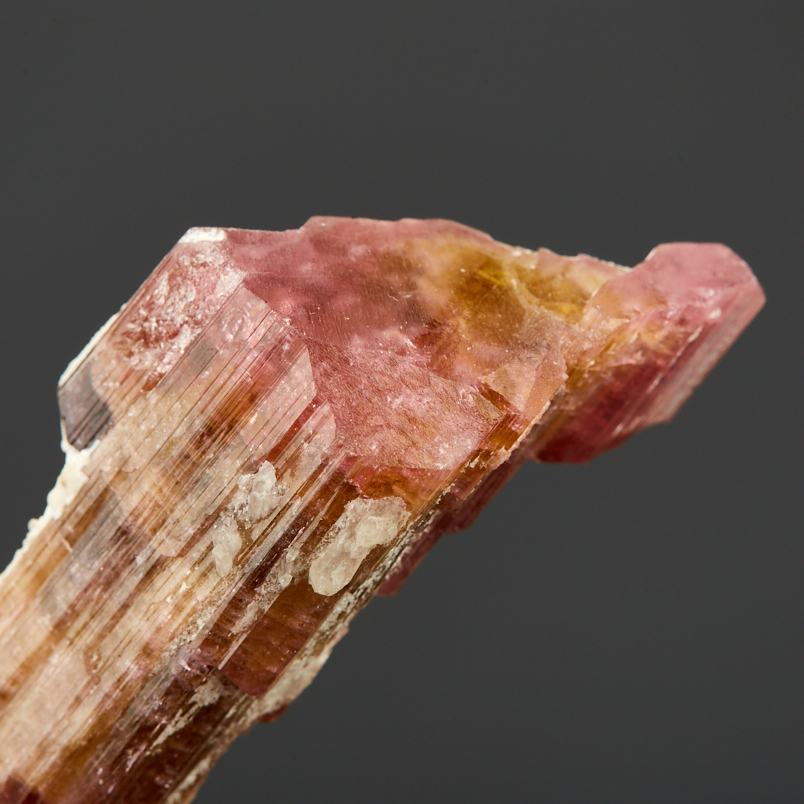 Кристалл турмалин розовый (рубеллит) Россия (4-7&nbsp;см) (на подставке)