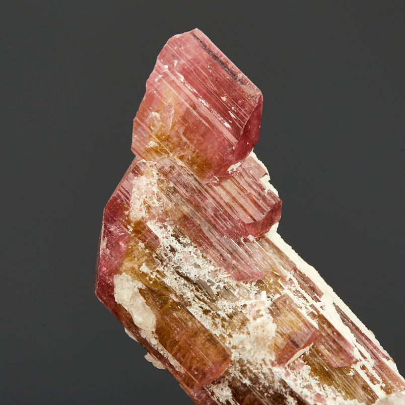 Кристалл турмалин розовый (рубеллит) Россия (4-7&nbsp;см) (на подставке)