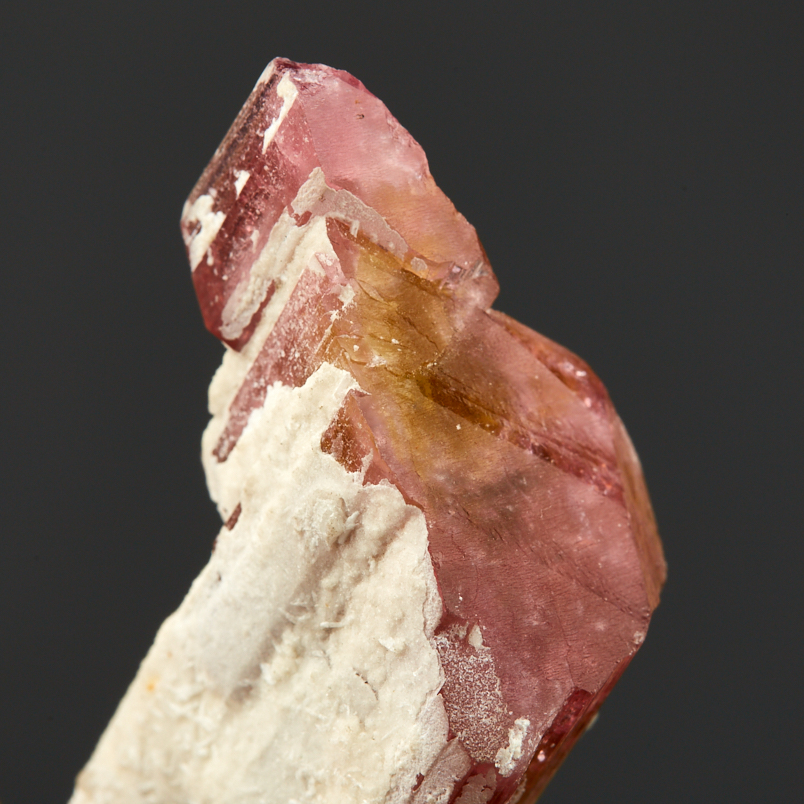 Кристалл турмалин розовый (рубеллит) Россия (4-7&nbsp;см) (на подставке)