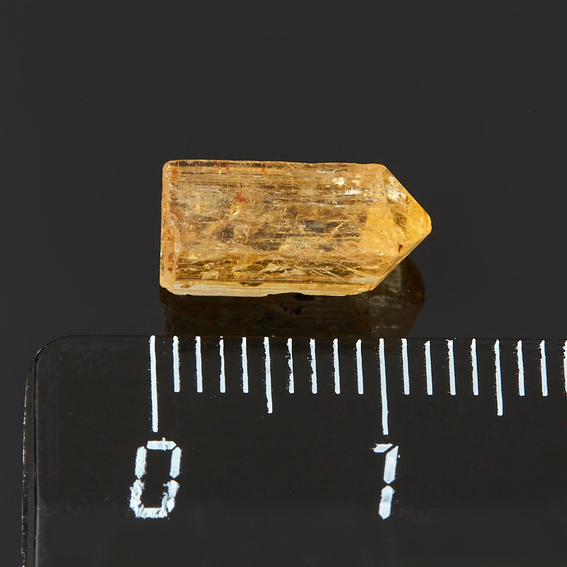 Кристалл топаз империал Бразилия (1-1,5&nbsp;см)