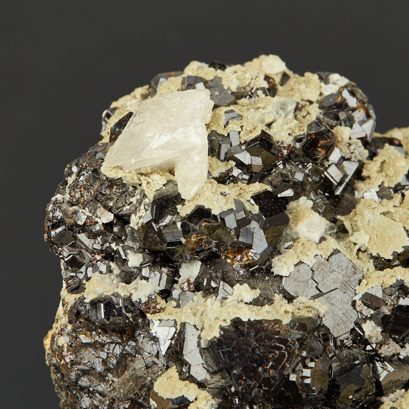 Образец микс кальцит, сфалерит, оптический флюорит 9-12&nbsp;см