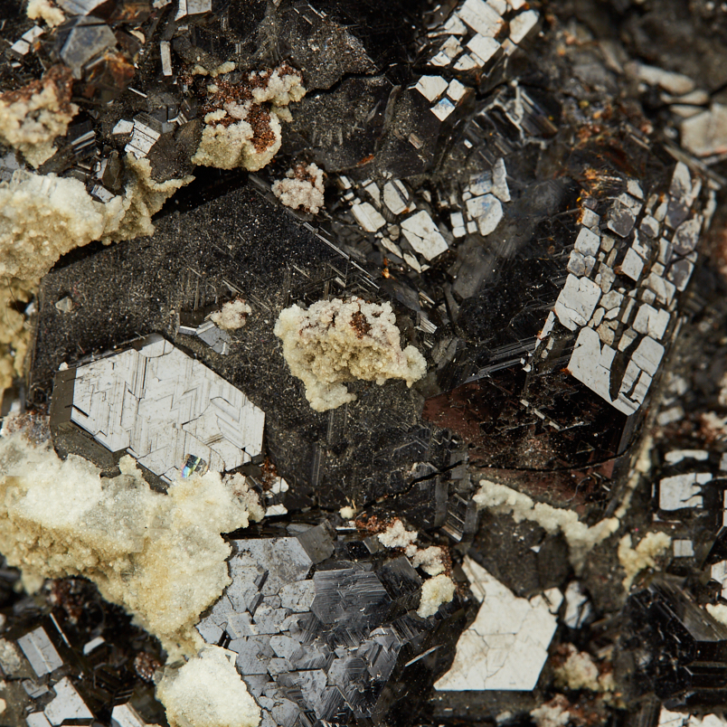 Образец микс кальцит, сфалерит, оптический флюорит 9-12&nbsp;см