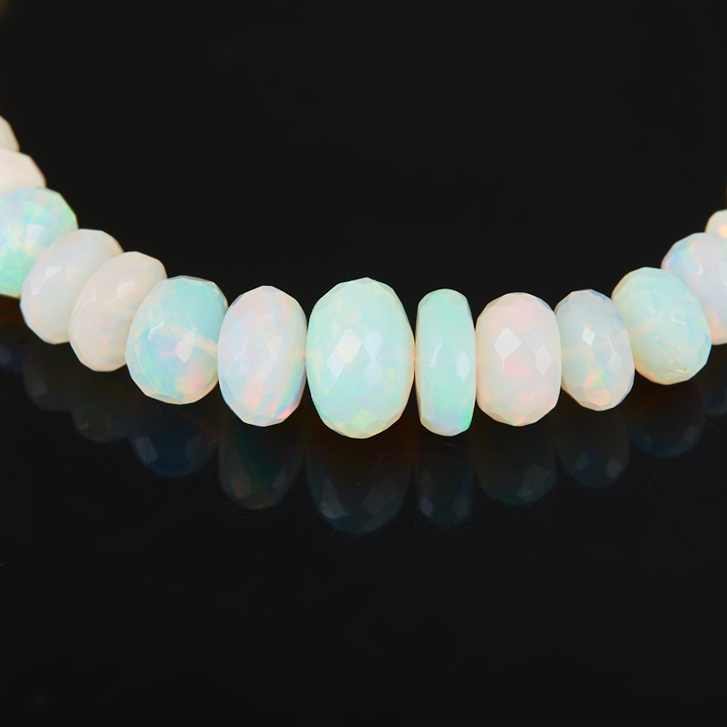 Браслет опал благородный белый Эфиопия (сталь хир.) огранка 18 см (+3 см)