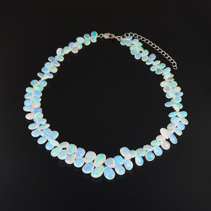 Бусы опал благородный белый Эфиопия (сталь хир.) огранка 42 см (+7 см)