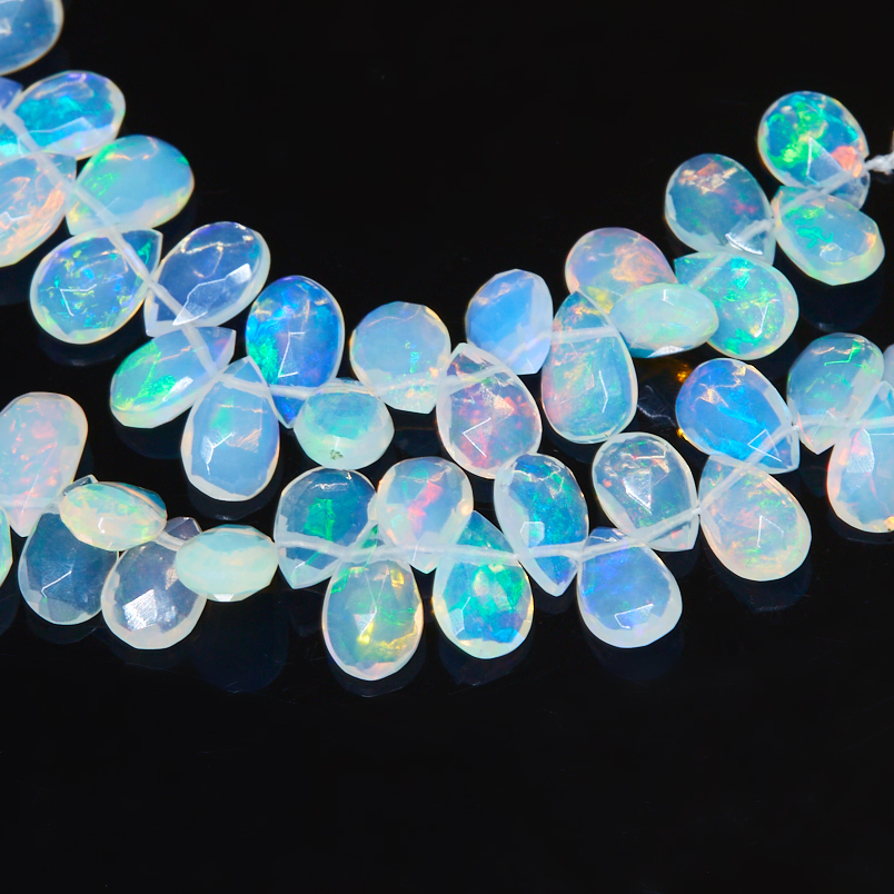 Бусы опал благородный белый Эфиопия (сталь хир.) огранка 42 см (+7 см)