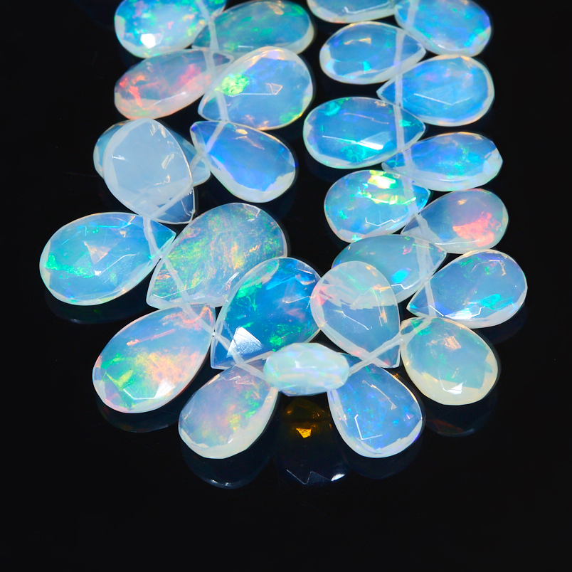 Бусы опал благородный белый Эфиопия (сталь хир.) огранка 42 см (+7 см)