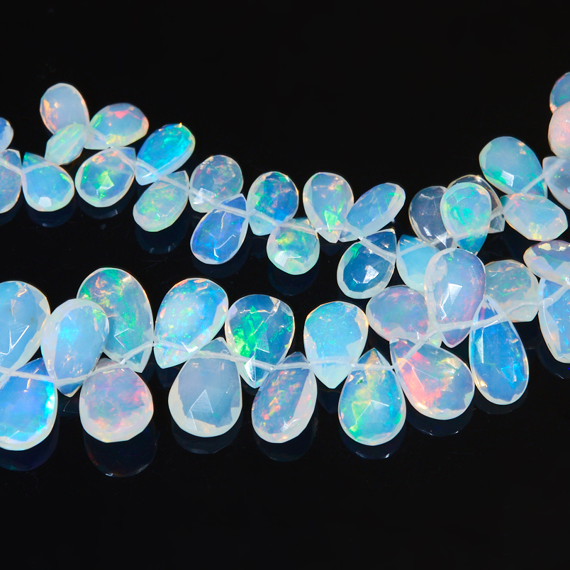 Бусы опал благородный белый Эфиопия (сталь хир.) огранка 42 см (+7 см)