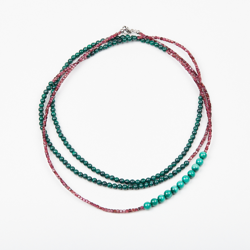 Бусы микс гранат, малахит (сталь хир.) длинные 127 см