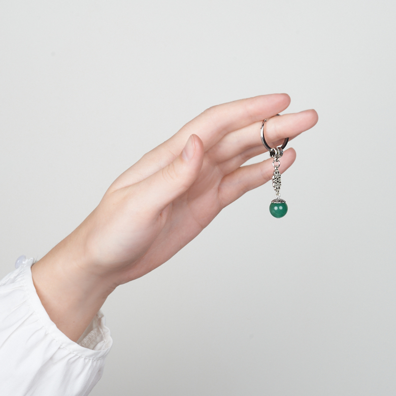 Брелок авантюрин зеленый Индия (биж. сплав, сталь) 4 см