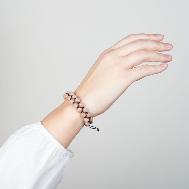 Браслет солнечный камень Индия (текстиль) шамбала 8 мм 17 см (+3 см)